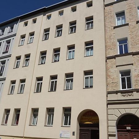 Hostel Im Medizinerviertel Halle  Exterior photo