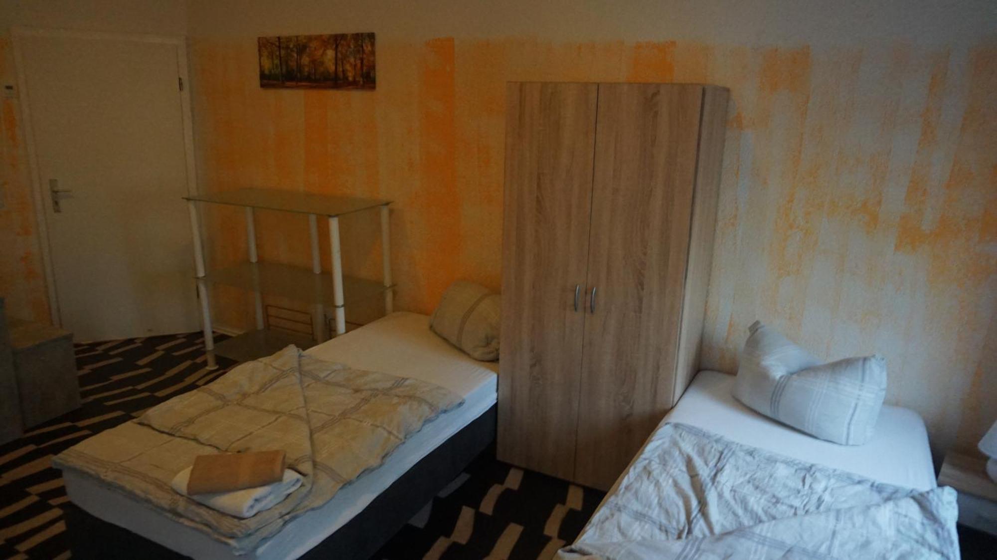 Hostel Im Medizinerviertel Halle  Room photo